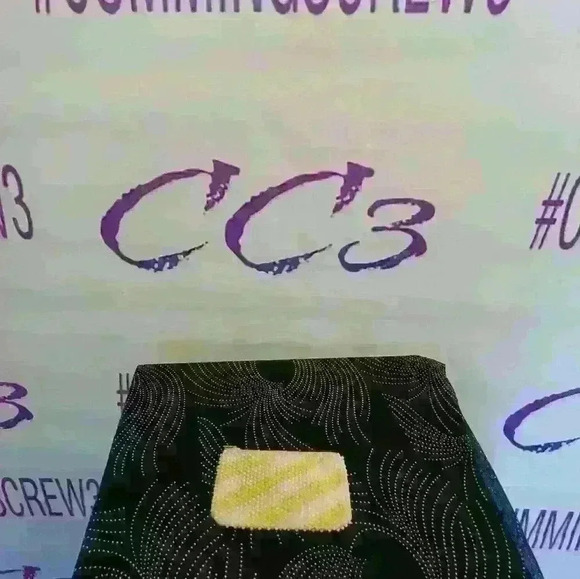 Vintage coin purse yellow and white beaded with the zipper - Picture 3 of 12